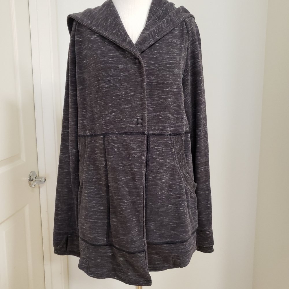 Lululemon Find Your Centre Wrap Size 4 Black